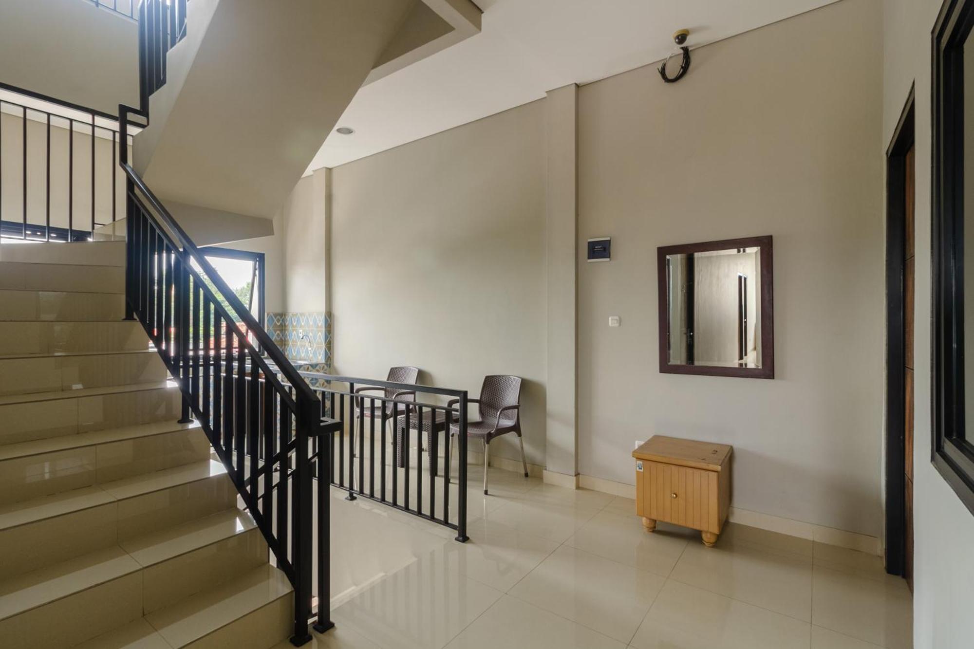 Reddoorz Near Puri Indah Mall جاكرتا المظهر الخارجي الصورة
